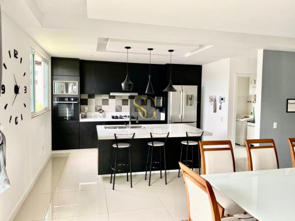 Imagem Casa com 3 Quartos à Venda, 250 m² em Agriões - Teresópolis