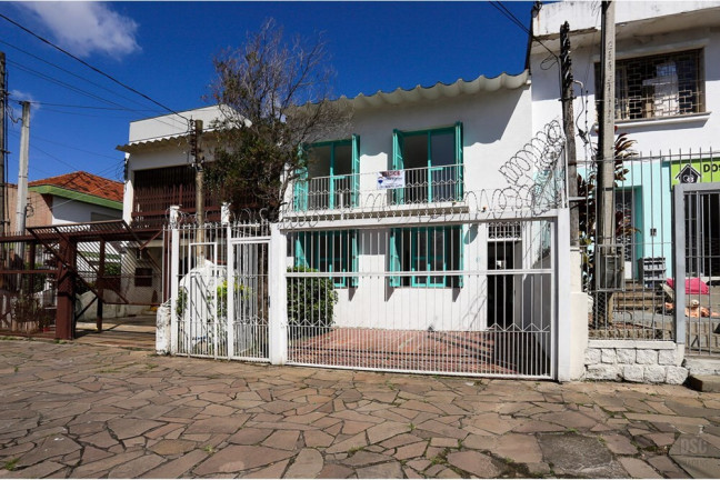Imagem Casa com 5 Quartos à Venda, 253 m² em Santana - Porto Alegre