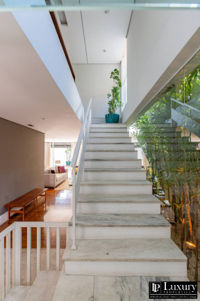 Imagem Casa com 4 Quartos à Venda, 411 m² em Moema - São Paulo Imagem Casa com 4 Quartos à Venda, 411 m² em Moema - São Paulo