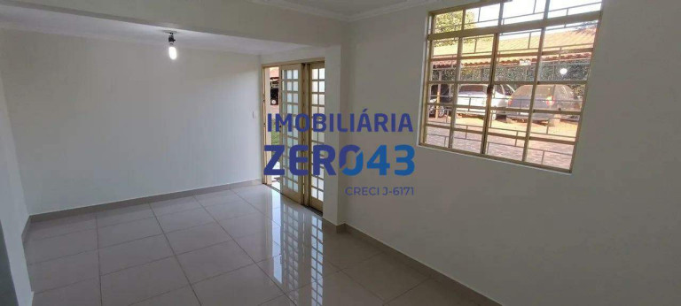 Casa com 3 Quartos à Venda, 58 m² em Jardim Tókio - Londrina