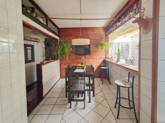 Imagem Imóvel com 3 Quartos à Venda, em Santa Tereza - Porto Alegre Imagem Imóvel com 3 Quartos à Venda, em Santa Tereza - Porto Alegre