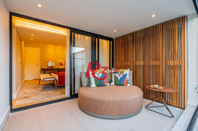Imagem Casa com 4 Quartos à Venda, 350 m² em Embaré - Santos