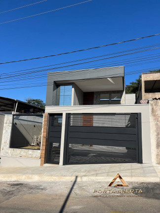 Casa com 3 Quartos à Venda, 273 m² em Ideal - Ipatinga