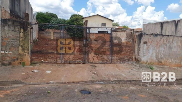 Terreno à Venda, 363 m² em Parque Hipódromo - Bauru