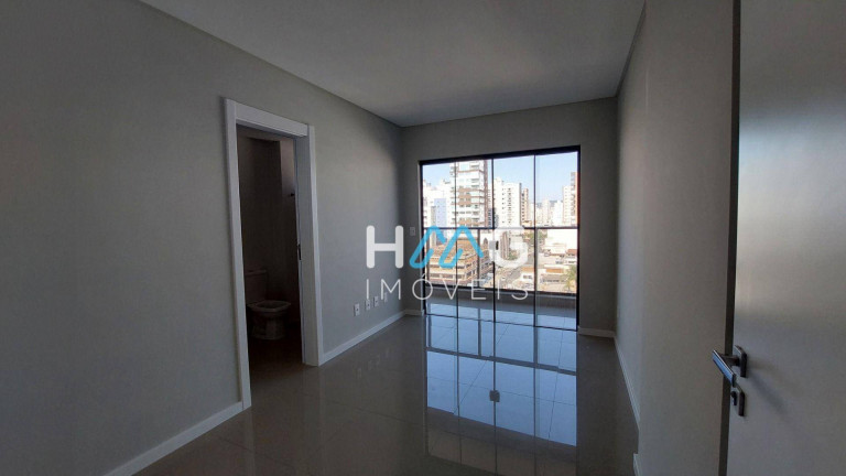 Imagem Apartamento com 3 Quartos à Venda, 124 m² em Meia Praia - Itapema Imagem Apartamento com 3 Quartos à Venda, 124 m² em Meia Praia - Itapema