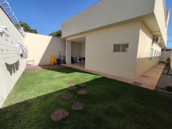 Imagem Imóvel com
3 Quartos à Venda, 170 m² em
Chacara Sao Pedro -
Aparecida De Goiania Imagem Imóvel com
3 Quartos à Venda, 170 m² em
Chacara Sao Pedro -
Aparecida De Goiania