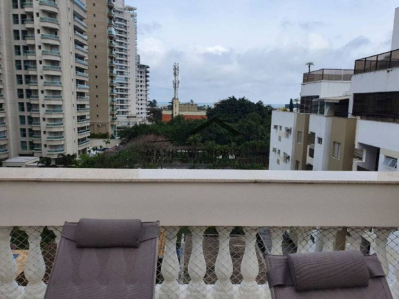 Imagem Cobertura com 3 Quartos à Venda, 177 m²