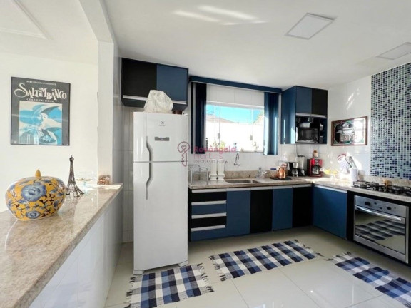 Imagem Casa com 4 Quartos à Venda, em Interlagos - Vila Velha Imagem Casa com 4 Quartos à Venda, em Interlagos - Vila Velha