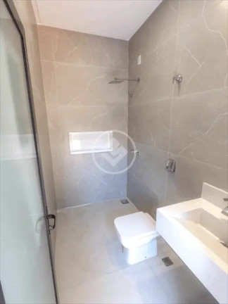 Imagem Casa com 5 Quartos à Venda, 302 m² em Condomínio Do Lago - Goiânia Imagem Casa com 5 Quartos à Venda, 302 m² em Condomínio Do Lago - Goiânia
