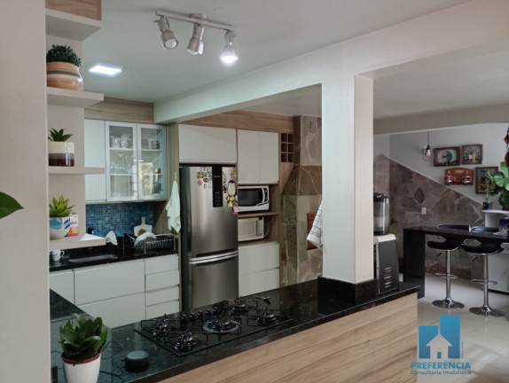 Imagem Casa com 3 Quartos à Venda, 240 m² em Uvaranas - Ponta Grossa