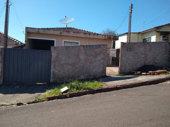 Casa com 3 Quartos à Venda, 121 m² em Vila Setti - Jacarezinho