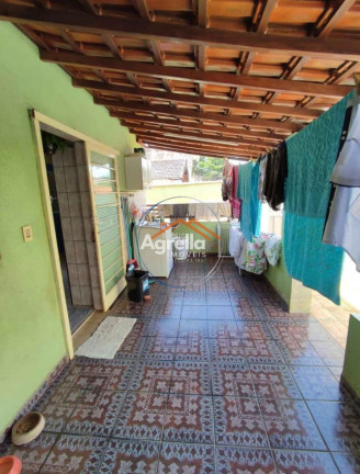 Imagem Casa com 3 Quartos à Venda, 180 m² em Jardim Novo I - Mogi Guaçu Imagem Casa com 3 Quartos à Venda, 180 m² em Jardim Novo I - Mogi Guaçu