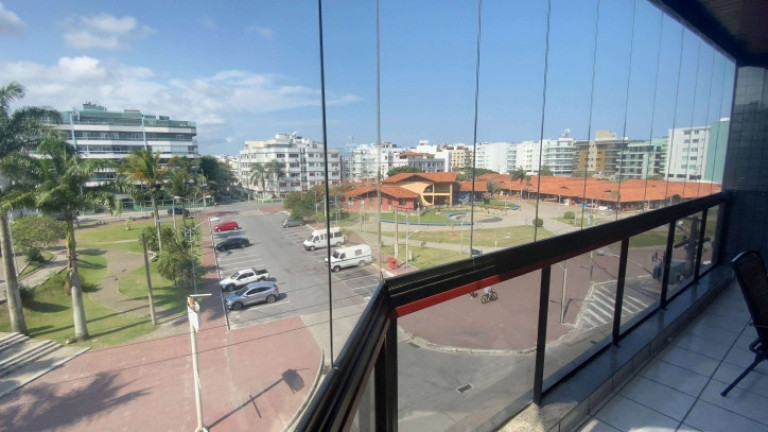 Imagem Apartamento com 3 Quartos à Venda, 200 m² em Algodoal - Cabo Frio