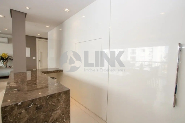 Imagem Apartamento com 3 Quartos à Venda, 105 m² em Passo Da Areia - Porto Alegre