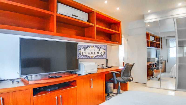 Imagem Apartamento com 3 Quartos à Venda, 200 m² em Leblon - Rio De Janeiro Imagem Apartamento com 3 Quartos à Venda, 200 m² em Leblon - Rio De Janeiro