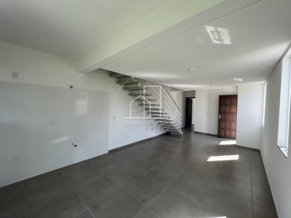 Imagem Casa com 3 Quartos à Venda, 185 m² em São João Do Rio Vermelho - Florianópolis Imagem Casa com 3 Quartos à Venda, 185 m² em São João Do Rio Vermelho - Florianópolis