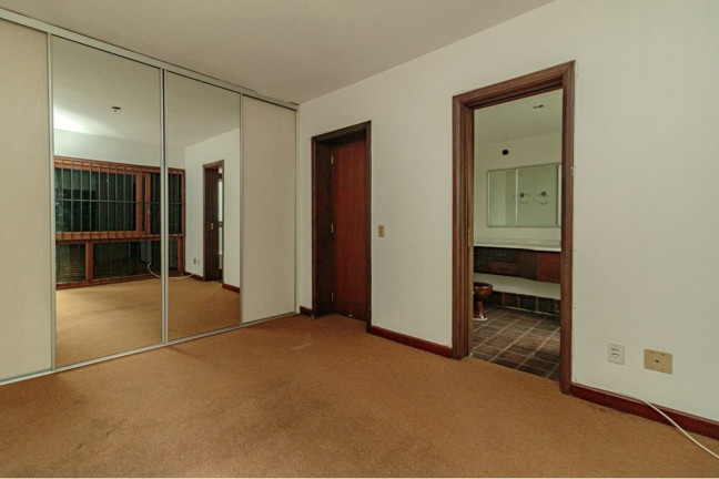 Imagem Imóvel com 3 Quartos à Venda, 135 m² em Moinhos De Vento - Porto Alegre