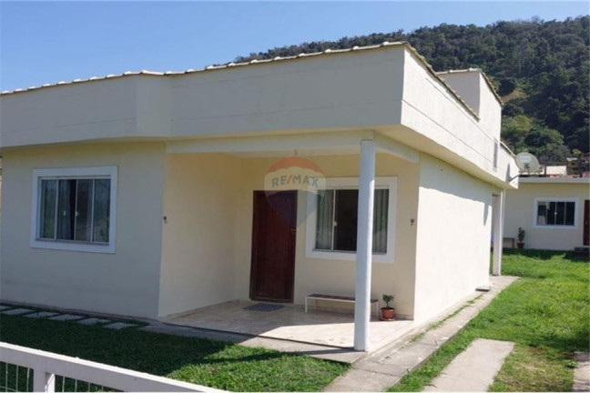 Imagem Casa com 3 Quartos à Venda, 360 m² em Centro - Maricá