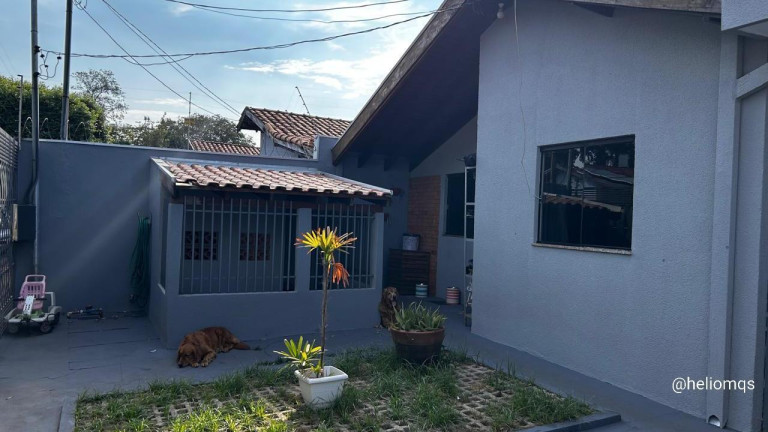 Imagem Casa com 3 Quartos à Venda, 200 m² em Parque Residencial Rita Vieira - Campo Grande