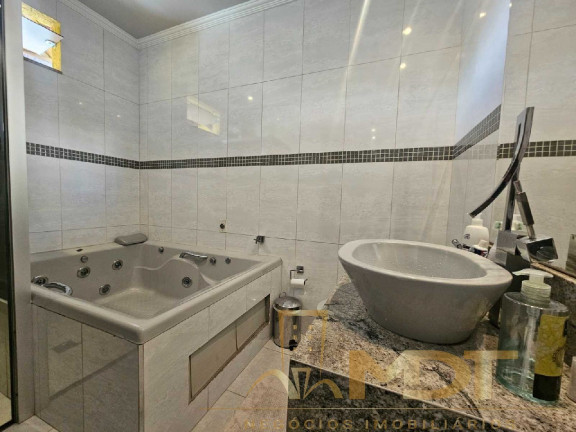 Imagem Casa com 3 Quartos à Venda, 136 m² em Vila Cloris - Belo Horizonte