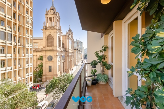 Imagem Imóvel com 3 Quartos à Venda, 168 m² em Centro Histórico - Porto Alegre Imagem Imóvel com 3 Quartos à Venda, 168 m² em Centro Histórico - Porto Alegre