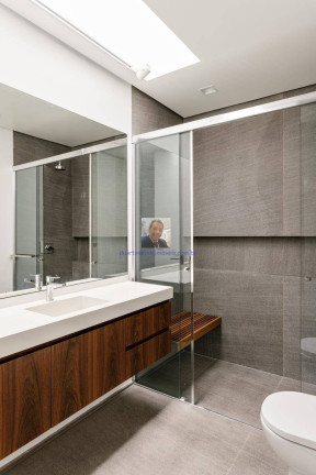 Imagem Casa de Condomínio com 4 Quartos à Venda, 731 m² em Barueri