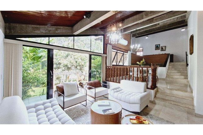 Casa com 3 Quartos à Venda, 535 m² em Vila Suzana - São Paulo