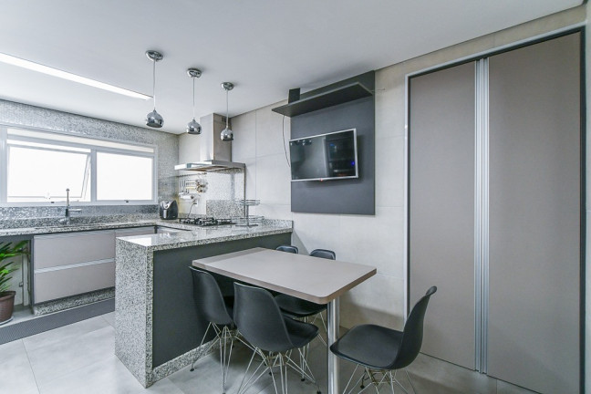 Imagem Imóvel com 4 Quartos à Venda, 238 m² em Vila Suzana - São Paulo Imagem Imóvel com 4 Quartos à Venda, 238 m² em Vila Suzana - São Paulo