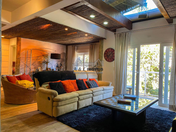Imagem Apartamento com 4 Quartos à Venda, 230 m² em Capivari - Campos Do Jordão