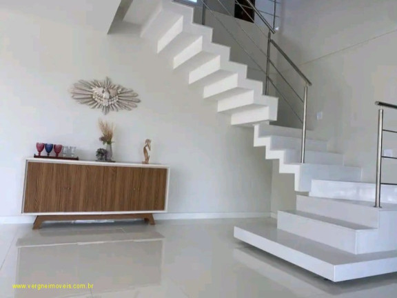 Imagem Casa com 5 Quartos à Venda, 330 m² em Centro - Camaçari