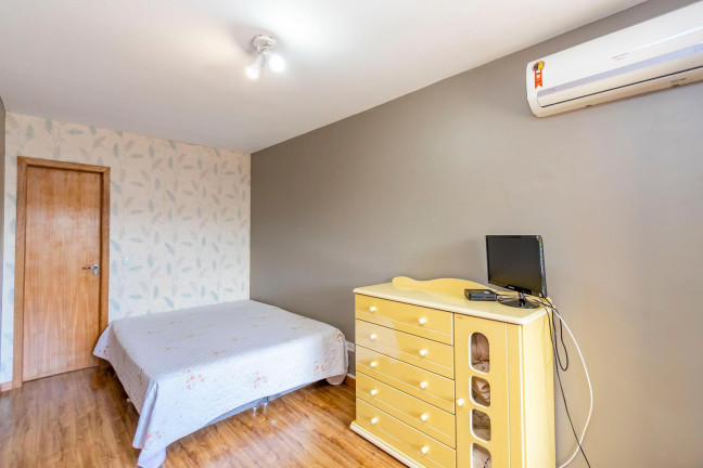 Imagem Sobrado com 3 Quartos à Venda, 118 m² em Campina Do Siqueira - Curitiba