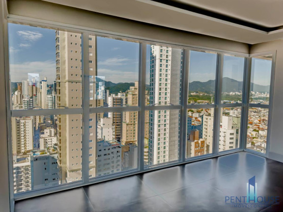 Imagem Apartamento com 3 Quartos à Venda, 135 m² em Centro - Balneário Camboriú