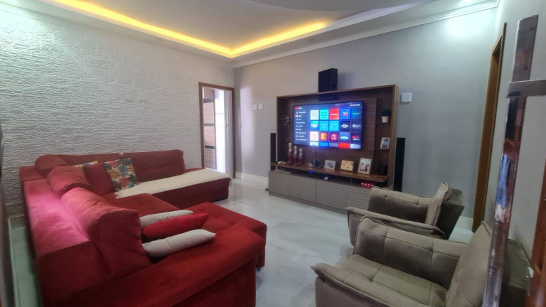 Casa com 2 Quartos à Venda,  em Maracanã - Praia Grande