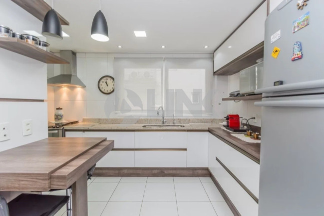 Imagem Apartamento com 3 Quartos à Venda, 158 m² em Menino Deus - Porto Alegre Imagem Apartamento com 3 Quartos à Venda, 158 m² em Menino Deus - Porto Alegre