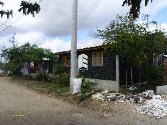 Imagem Casa com 2 Quartos à Venda, 800 m² em Tomazetti - Santa Maria