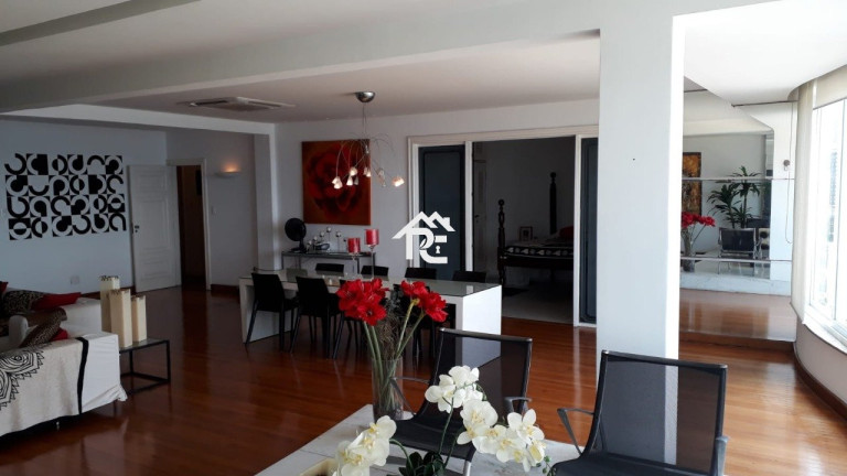 Imagem Apartamento com 3 Quartos à Venda, 230 m² em Copacabana - Rio De Janeiro Imagem Apartamento com 3 Quartos à Venda, 230 m² em Copacabana - Rio De Janeiro