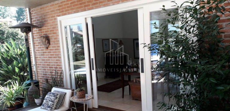 Imagem Casa com 4 Quartos à Venda, 500 m² em Alphaville - Santana De Parnaíba Imagem Casa com 4 Quartos à Venda, 500 m² em Alphaville - Santana De Parnaíba