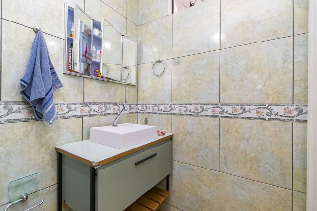 Imagem Sobrado com 4 Quartos à Venda, 200 m² em Cidade Industrial - Curitiba Imagem Sobrado com 4 Quartos à Venda, 200 m² em Cidade Industrial - Curitiba