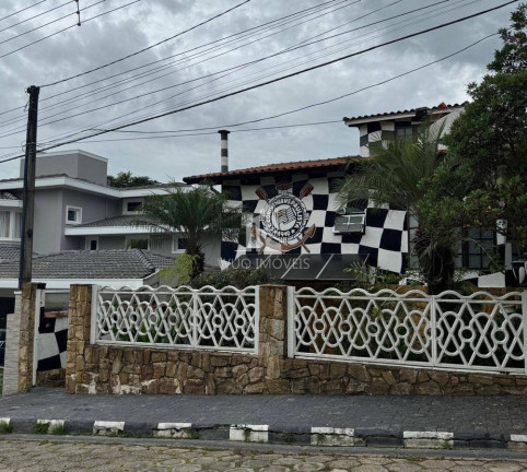 Sobrado com 4 Quartos para Alugar, 238 m² em Vila Zezé - Jacareí