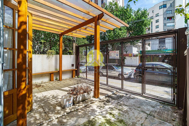 Imagem Casa com 7 Quartos à Venda, 195 m² em Pinheiros - São Paulo Imagem Casa com 7 Quartos à Venda, 195 m² em Pinheiros - São Paulo