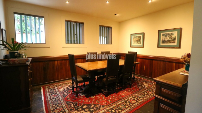 Imagem Casa com 3 Quartos à Venda, 300 m² em Pacaembu - São Paulo