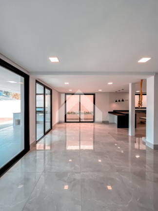 Imagem Casa de Condomínio com 3 Quartos à Venda, 310 m² em Alphaville - Santana De Parnaíba Imagem Casa de Condomínio com 3 Quartos à Venda, 310 m² em Alphaville - Santana De Parnaíba