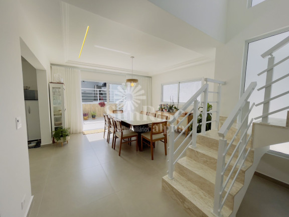 Casa com 3 Quartos à Venda, 300 m² em Parque Sinai - Santana De Parnaíba