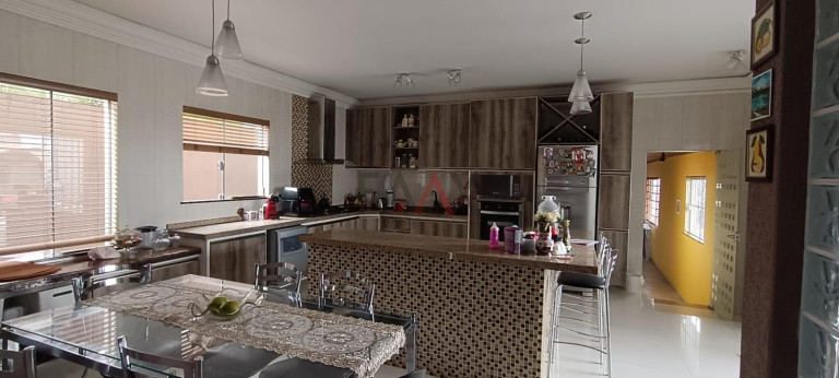Imagem Casa com 3 Quartos para Alugar, 390 m² em Centro - Gpva - Guarapuava Imagem Casa com 3 Quartos para Alugar, 390 m² em Centro - Gpva - Guarapuava