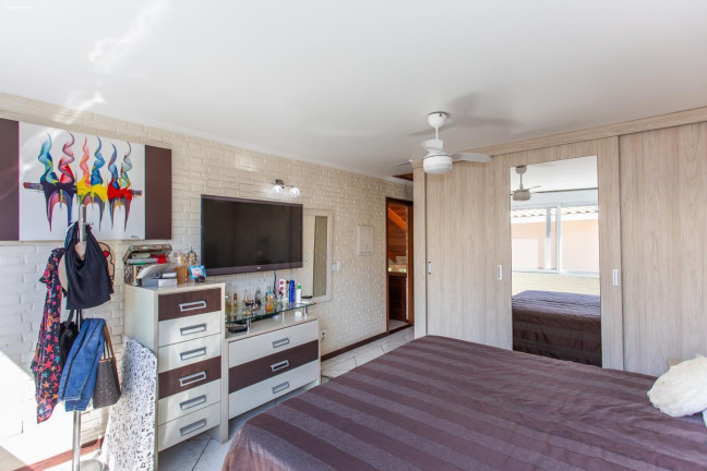 Imagem Sobrado com 4 Quartos à Venda, 360 m² em Praia Do Arrastão - São Sebastião Imagem Sobrado com 4 Quartos à Venda, 360 m² em Praia Do Arrastão - São Sebastião