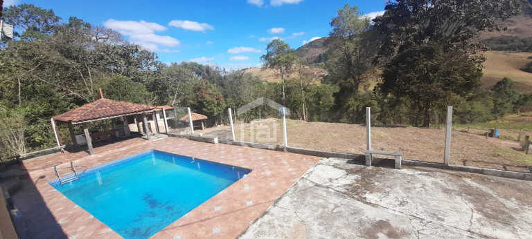 Imagem Imóvel com 3 Quartos à Venda, 3.000 m² em Laranjeiras De Caldas (rural) - Caldas Imagem Imóvel com 3 Quartos à Venda, 3.000 m² em Laranjeiras De Caldas (rural) - Caldas