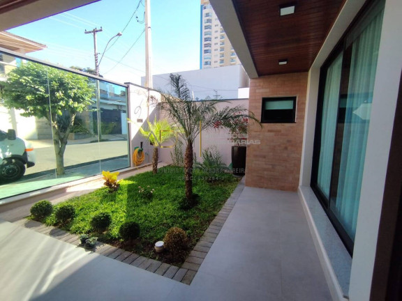 Casa com 3 Quartos à Venda, 250 m² em Vila Nelo Cariola - Botucatu