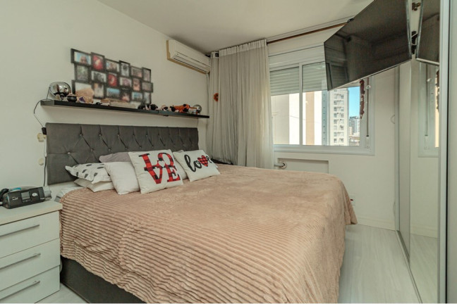 Imagem Apartamento com 3 Quartos à Venda, 82 m² em Passo Da Areia - Porto Alegre Imagem Apartamento com 3 Quartos à Venda, 82 m² em Passo Da Areia - Porto Alegre