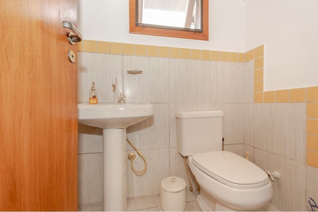 Imagem Casa com 3 Quartos à Venda, 160 m² em Nonoai - Porto Alegre