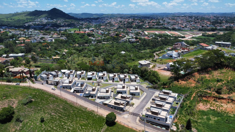Imagem Casa com 3 Quartos à Venda, 438 m² em Marmeleiro - Atibaia Imagem Casa com 3 Quartos à Venda, 438 m² em Marmeleiro - Atibaia
